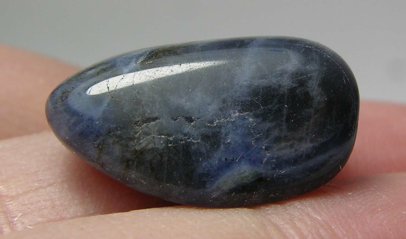 #4 Africa 16.50ct 100% Natural Tumbled Rough Sodalite Specimen 3.30g 21.00mm