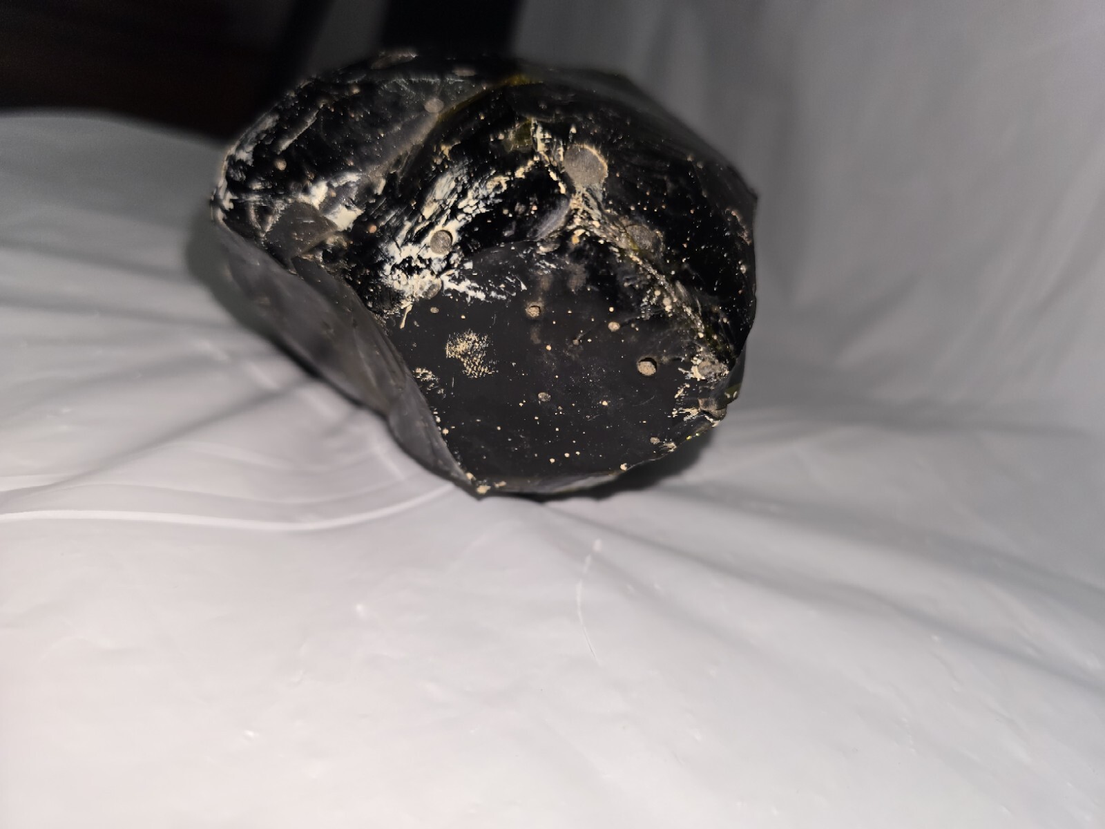 Unknown crystal / slag glass / gem stone / obsidian 3.2 lbs Dark Green