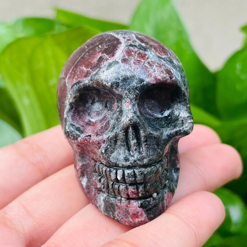 2″ Natural Garnet Hand-carved Quartz Skull Crystal Reiki Healing 1pc