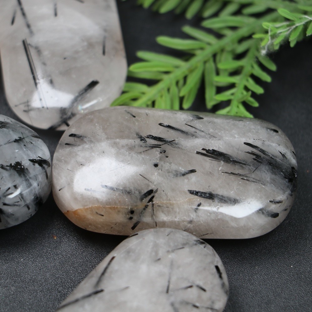 50-100g Natural Wholesale Black Rutile Palm Stone Reiki Polished Quartz Decor
