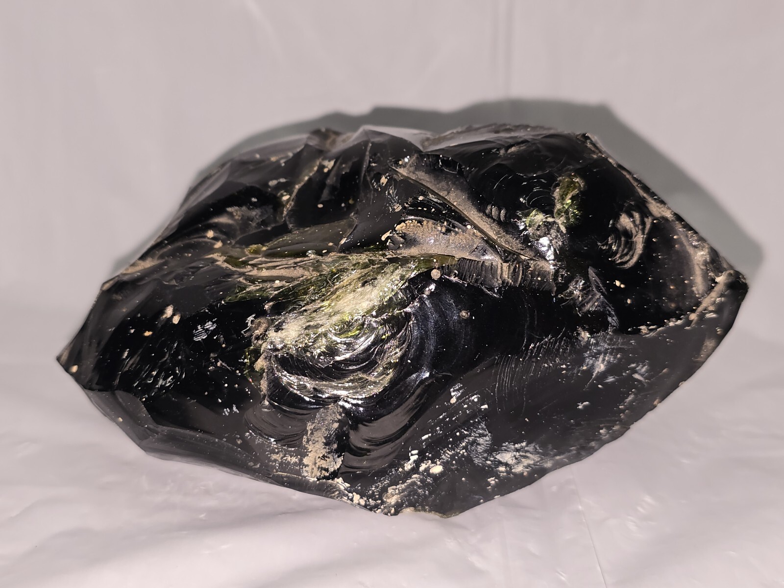 Unknown crystal / slag glass / gem stone / obsidian 3.2 lbs Dark Green