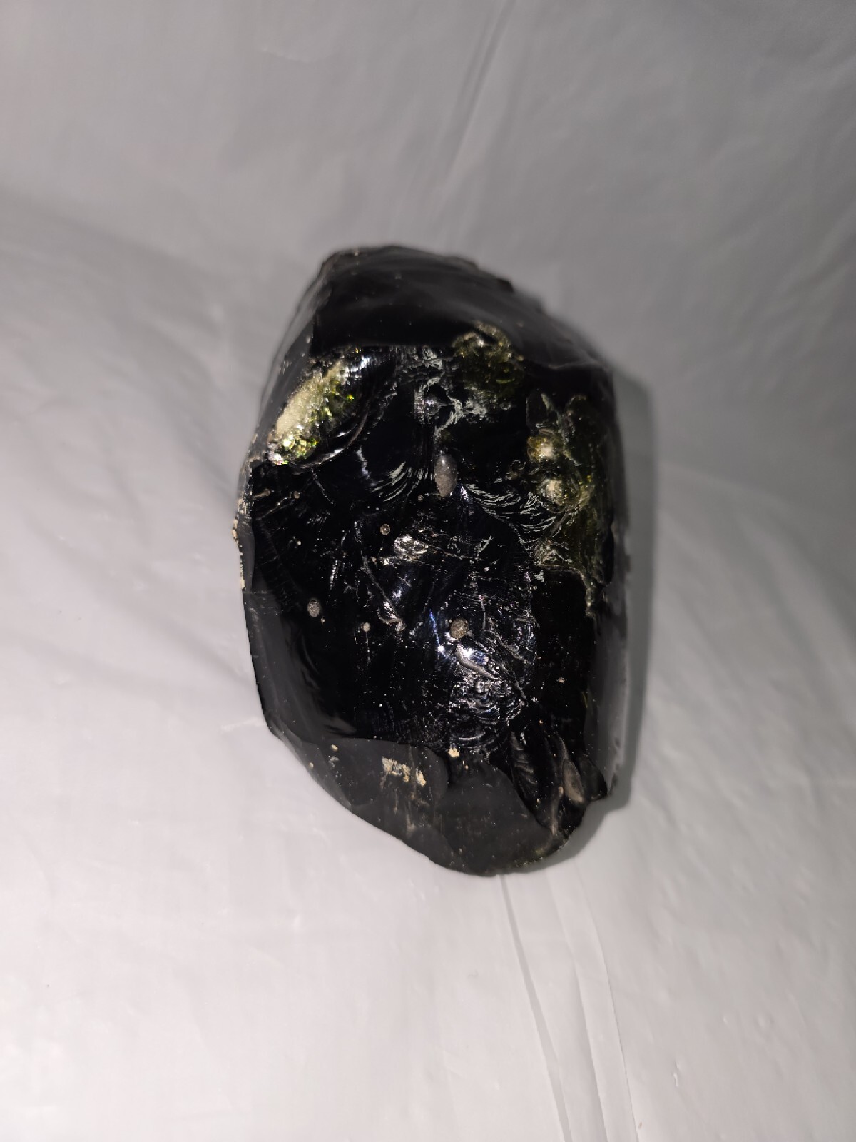 Unknown crystal / slag glass / gem stone / obsidian 3.2 lbs Dark Green