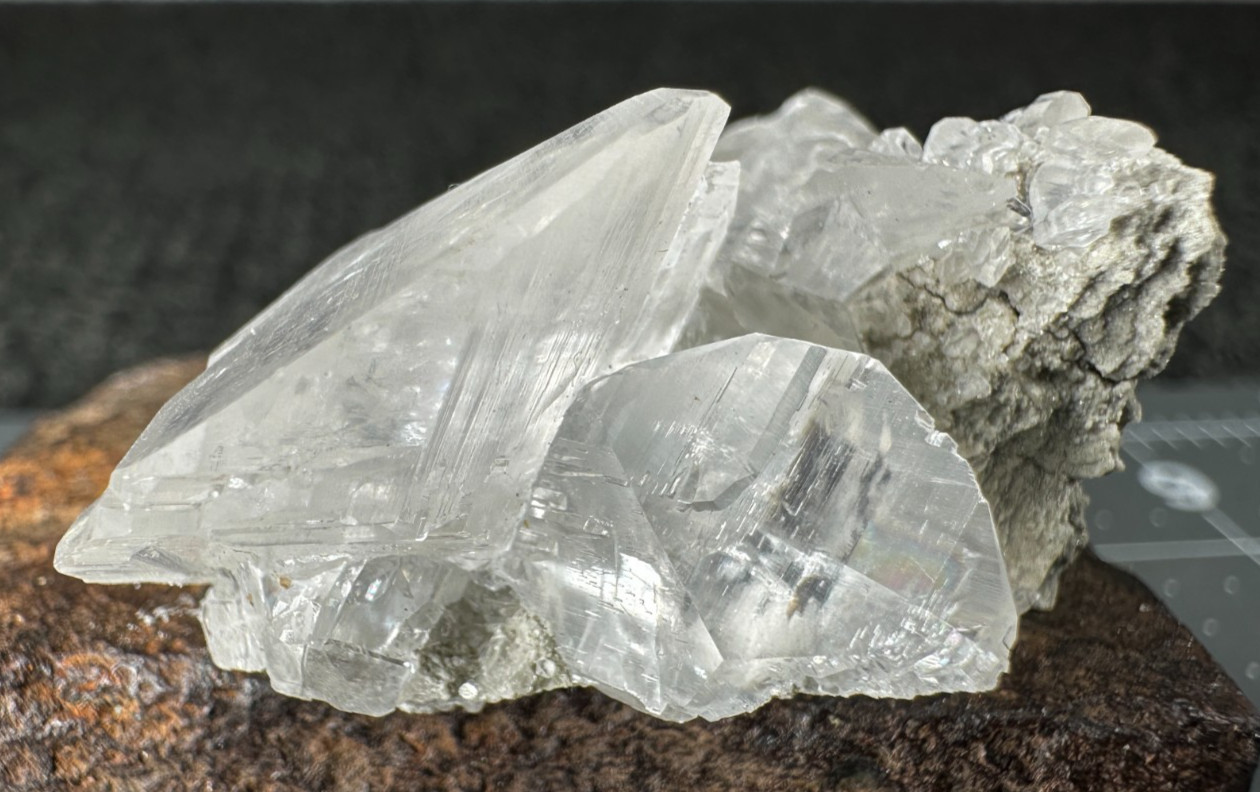 ➤ 1-3/4″ CALCITE CRYSTAL Specimen – Gray Quarry in Hamilton Illinois VIDEO➤1112