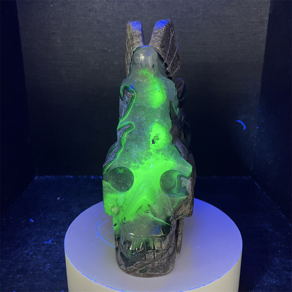 4.6LB 4.5″ Natural Fluorescent Agate Flower Fairy Skull Crystal Quartz Decor C6