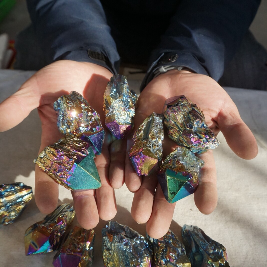 2.2LB 12Pcs Rainbow Aqua Aura Quartz Crystal Cluster Points Titanium Coating .