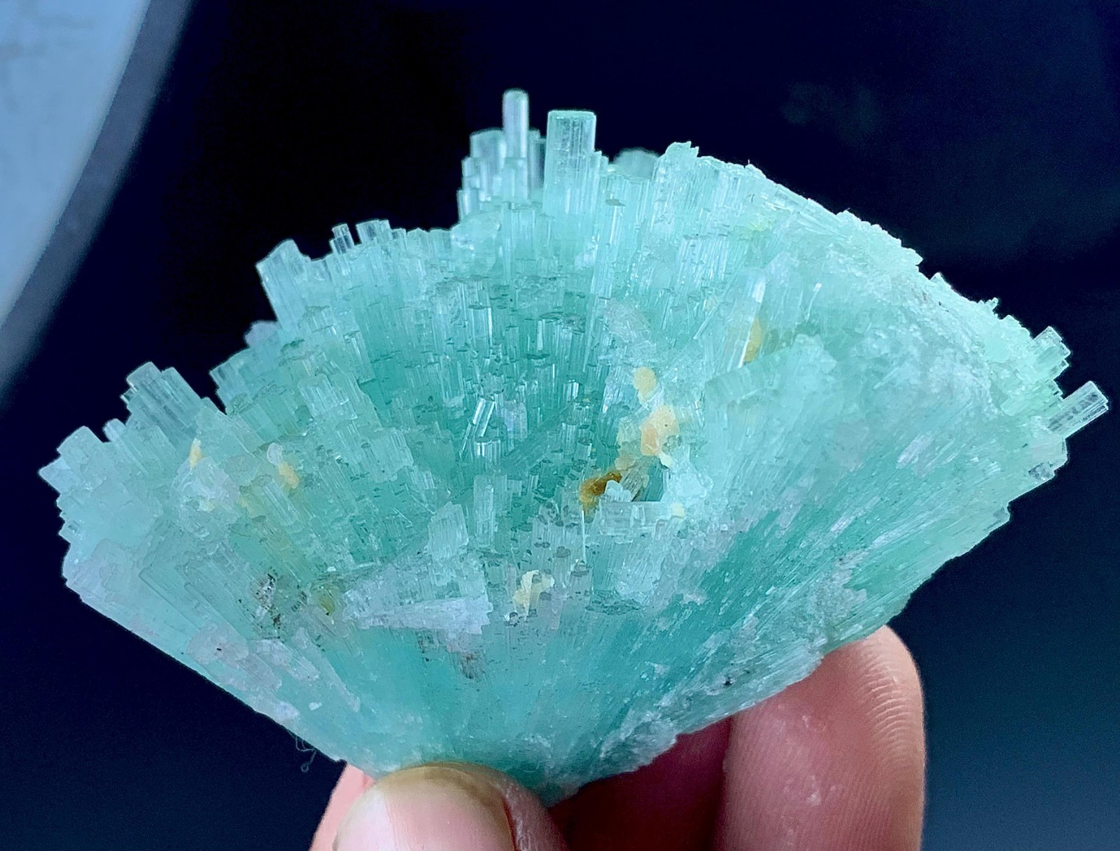 510Cts Terminated Tourmaline Crystals Bunch From Afghanistan. (60x40x50mm)