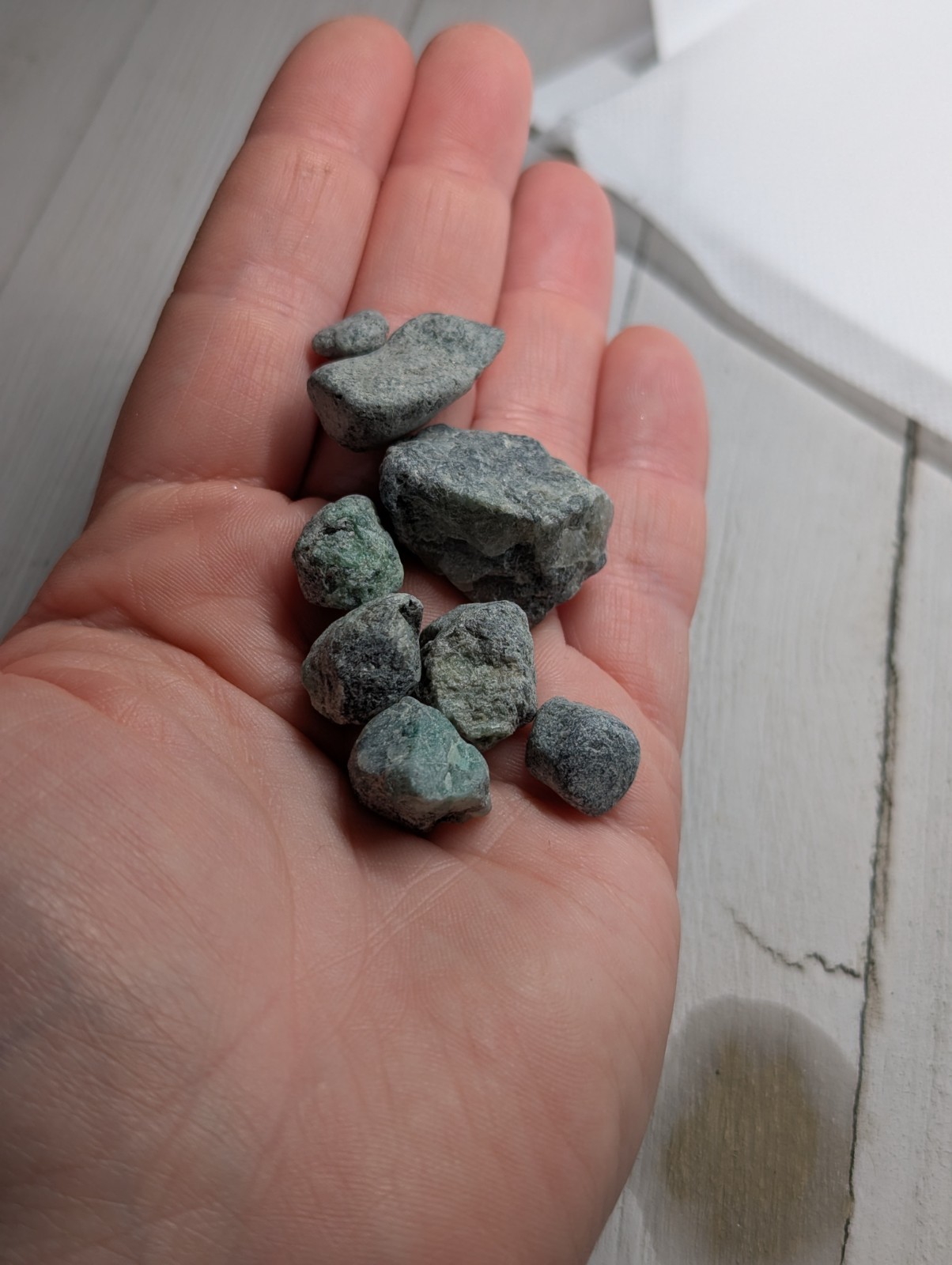 Raw Genuine Emerald Gemstones Untumbled Rocks 8 PCS Wholesale Lot