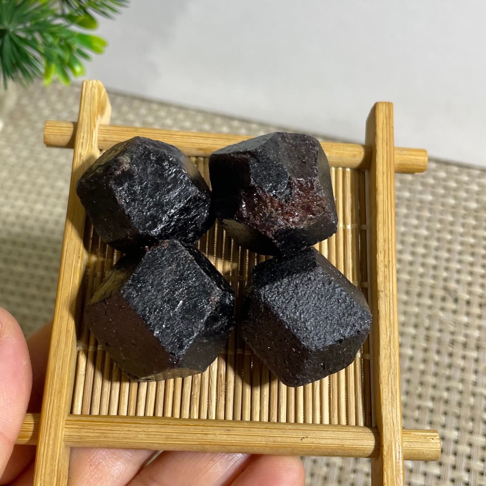 4pcs RED Garnet Crystal gemstone rough stone mineral specimen 125g