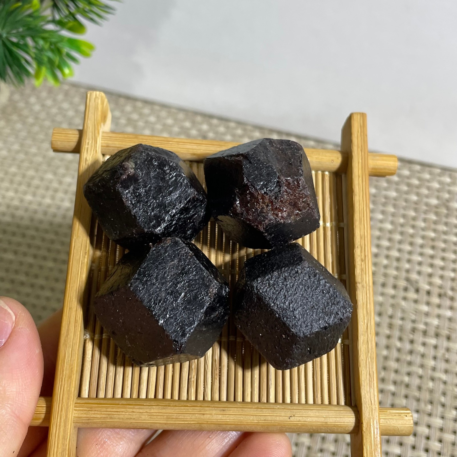 4pcs RED Garnet Crystal gemstone rough stone mineral specimen 125g