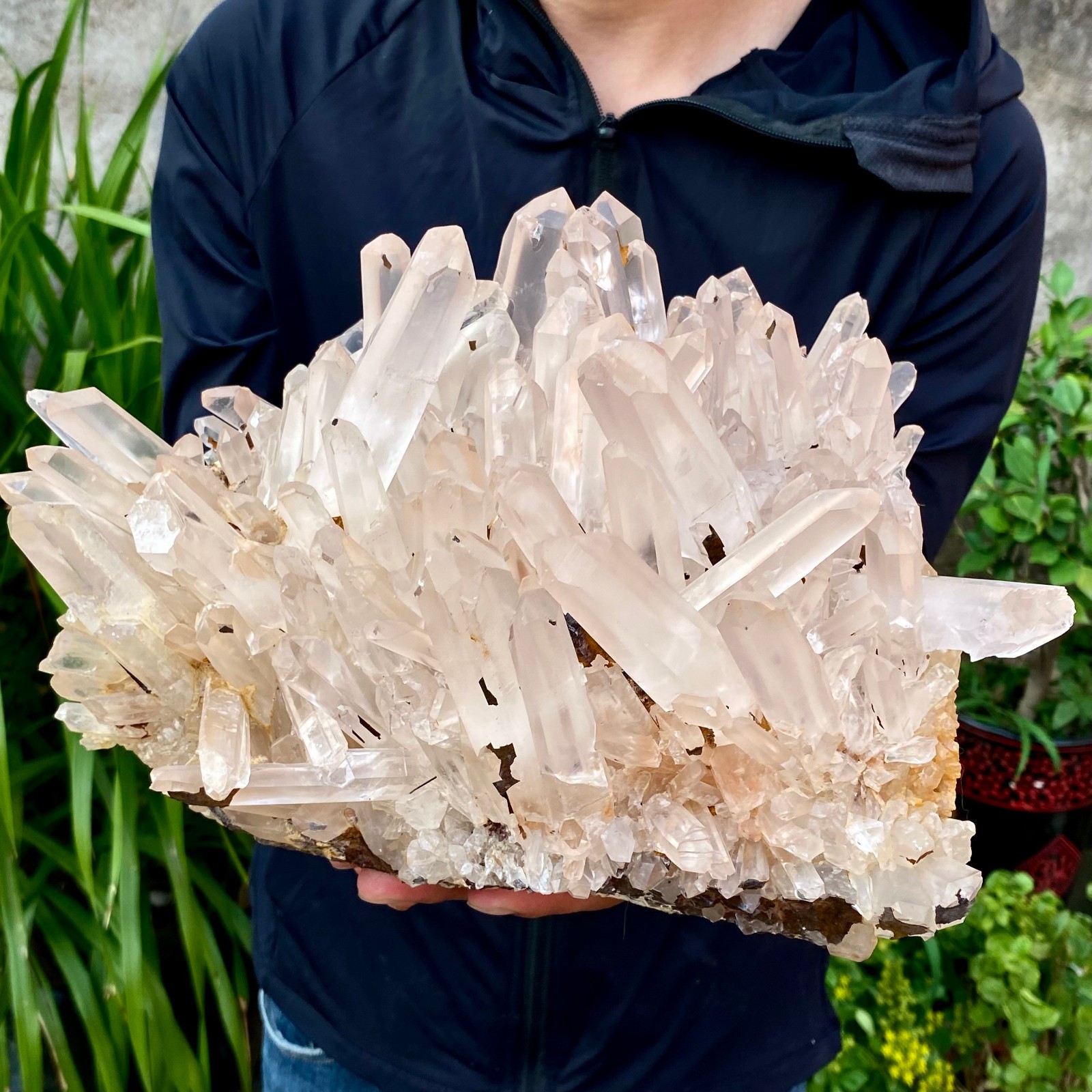 23.69LB ransparent, natural and beautiful white quartz crystal cluste