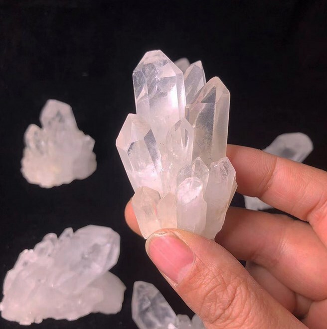 80-100g Clear Quartz Crystal Healing Cluster Natural Mineral Rocks Specimen Gift