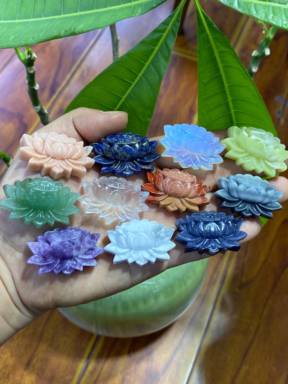 1pc Natural Mixed flower skull carved quartz crystal Reiki healing Gift Random