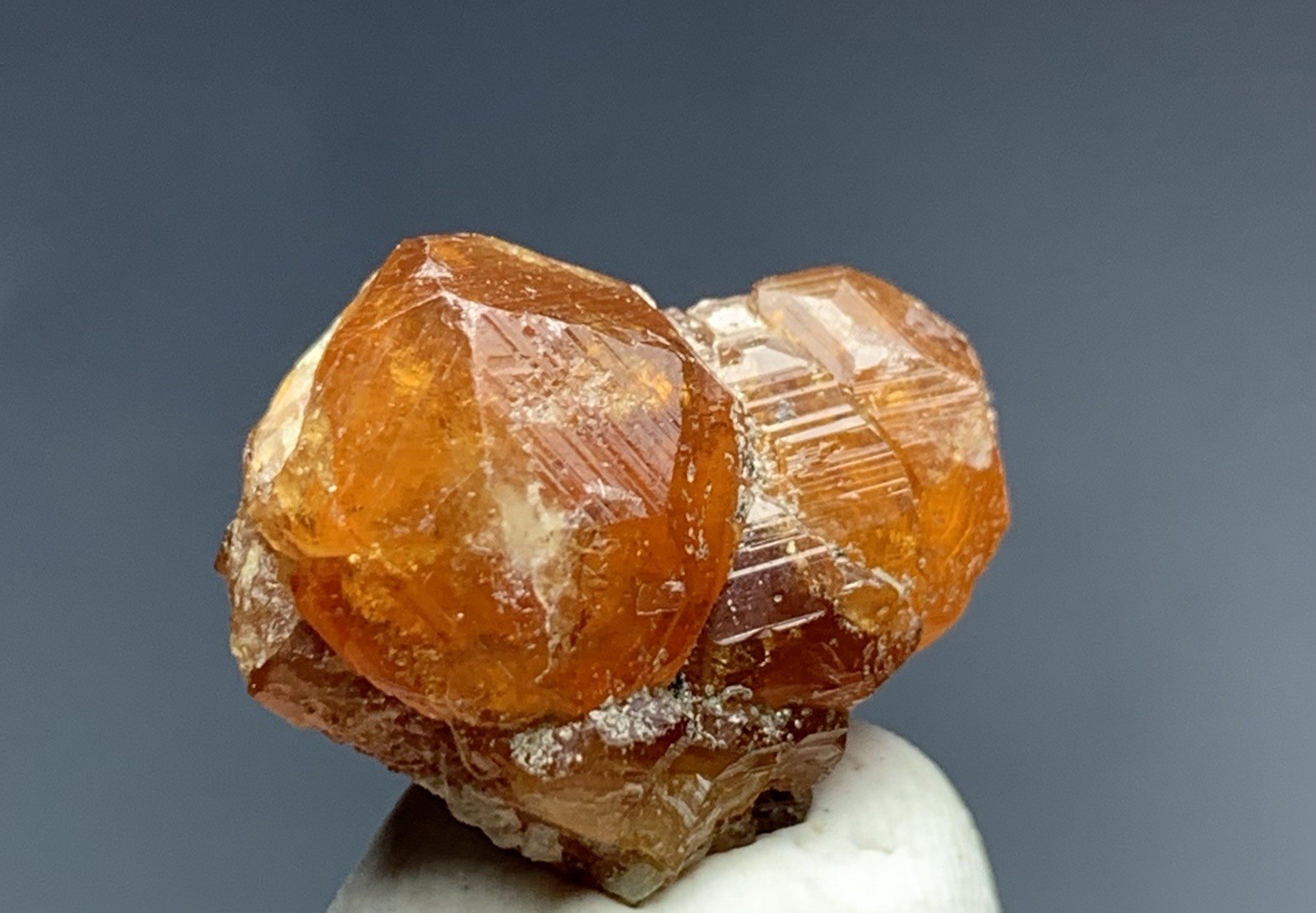 29 Cts Natural Garnet Crystal Specimen From Pakistan.