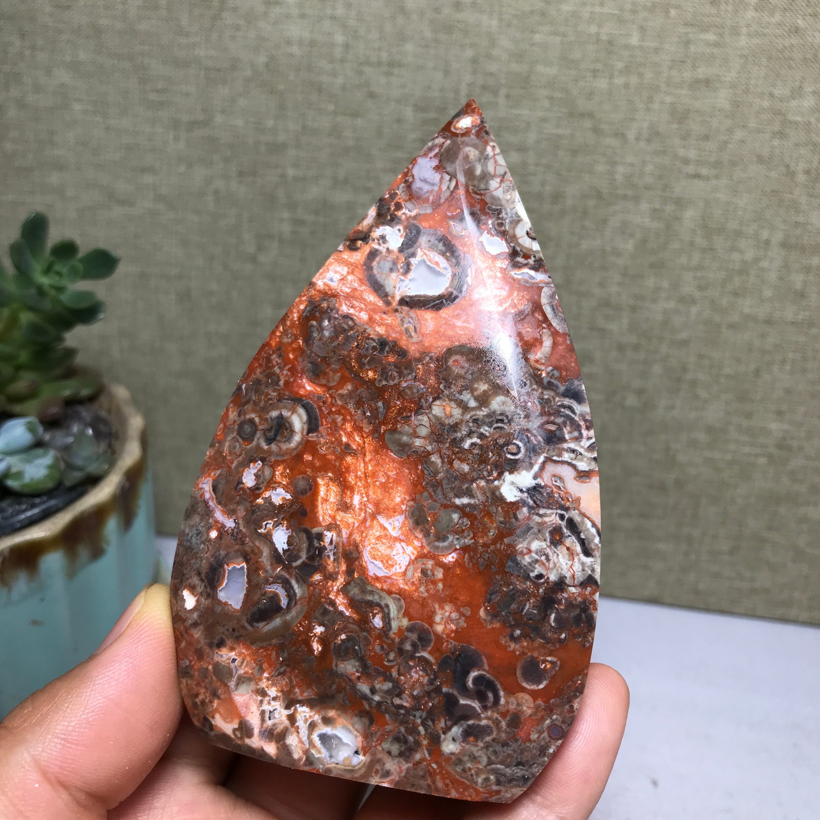 Natural Indonesian Bloodstone agate point leaf Crystal specimens 164g A5133