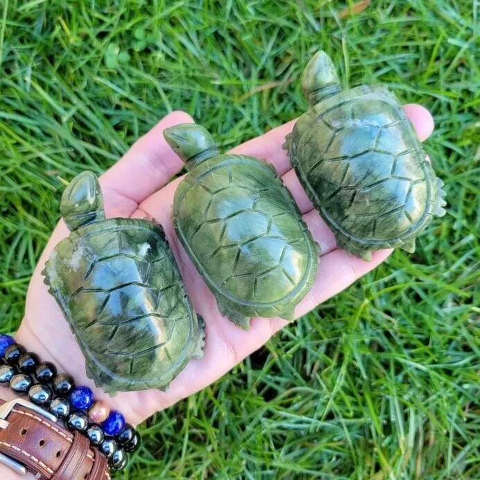 2025 Natural Green Jade Turtle Hand Carved Crystal Figurine Feng Shui Decor Gift