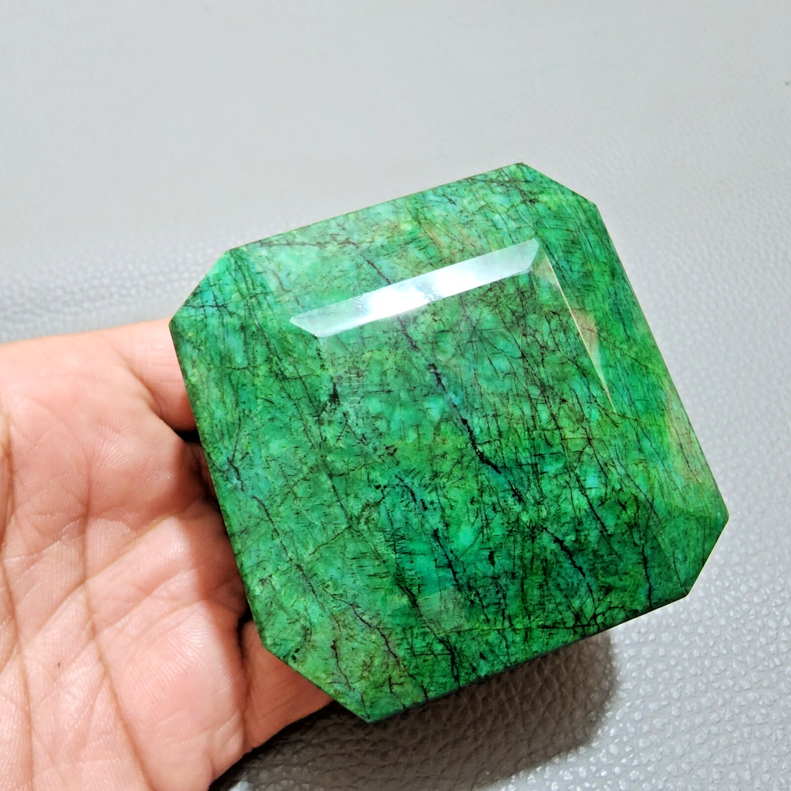 Top Size Green Brazilian Emerald Rare Size 2360 Ct Loose Gemstone Jewelry Making