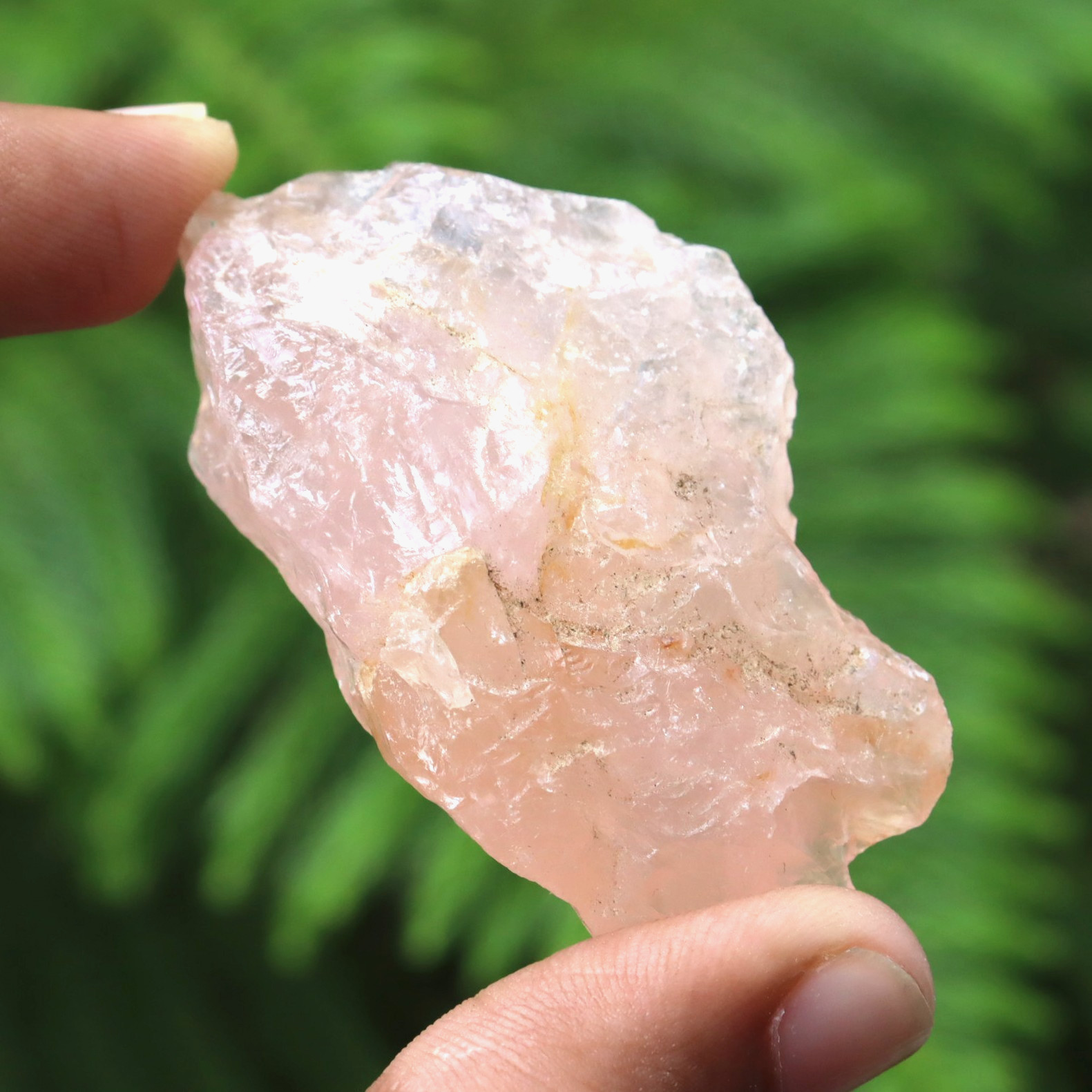 Natural Pink Rough Quartz Uncut crystal 226 Ct Loose mineral Gemstone