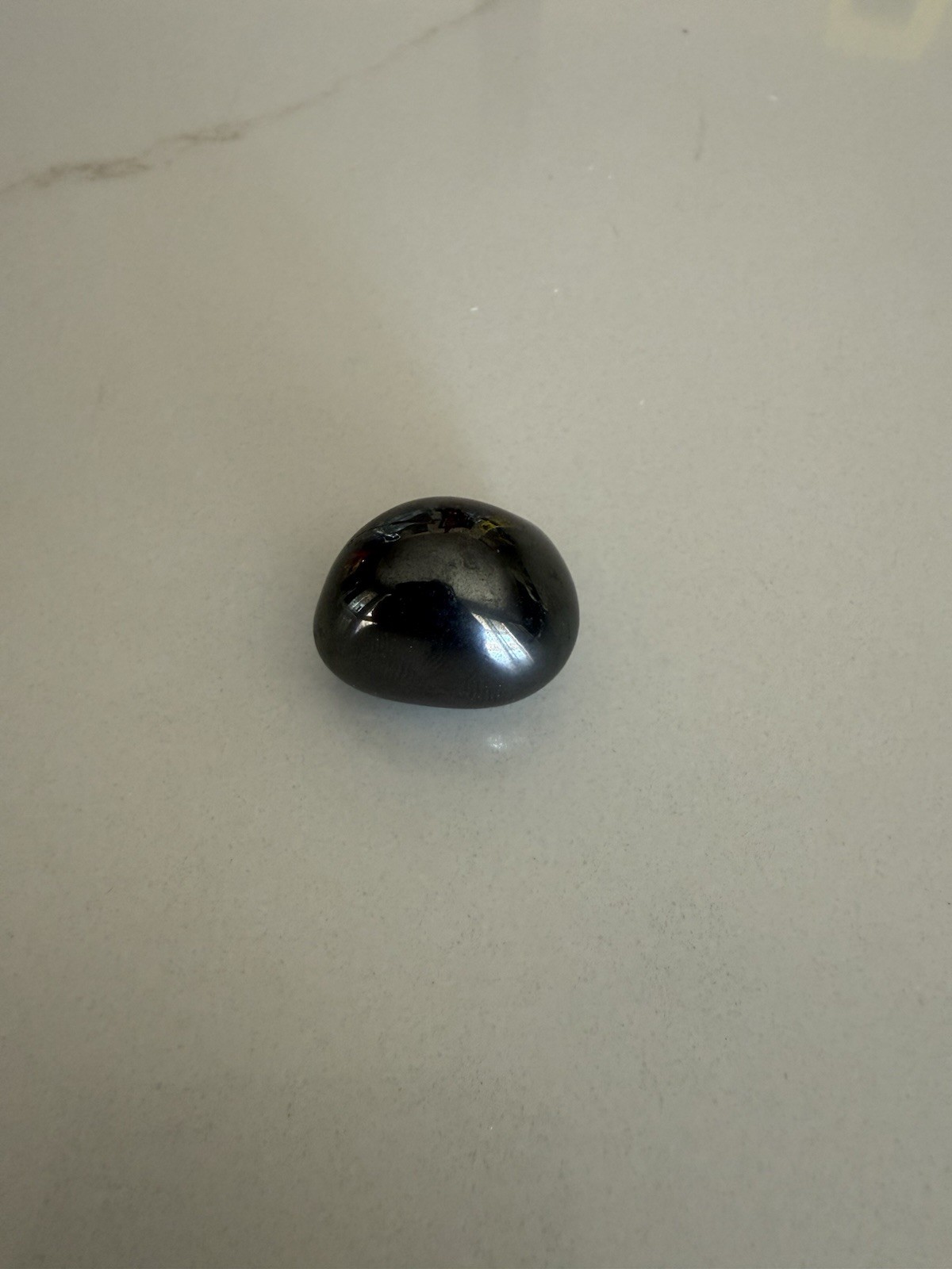 Hematite Tumbled Stone .5″ Brazilian Stone – Shiny – Mirror Properties with Card