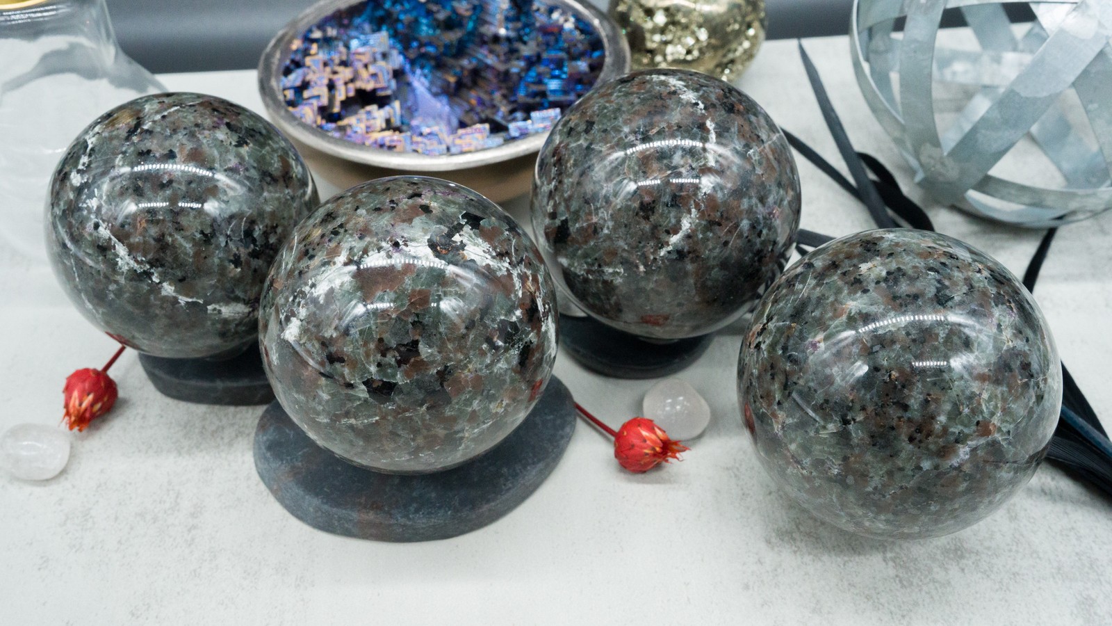 Yooperlite Crystal Sphere UV Reactive Stone Ball Blacklight Halloween Crystals
