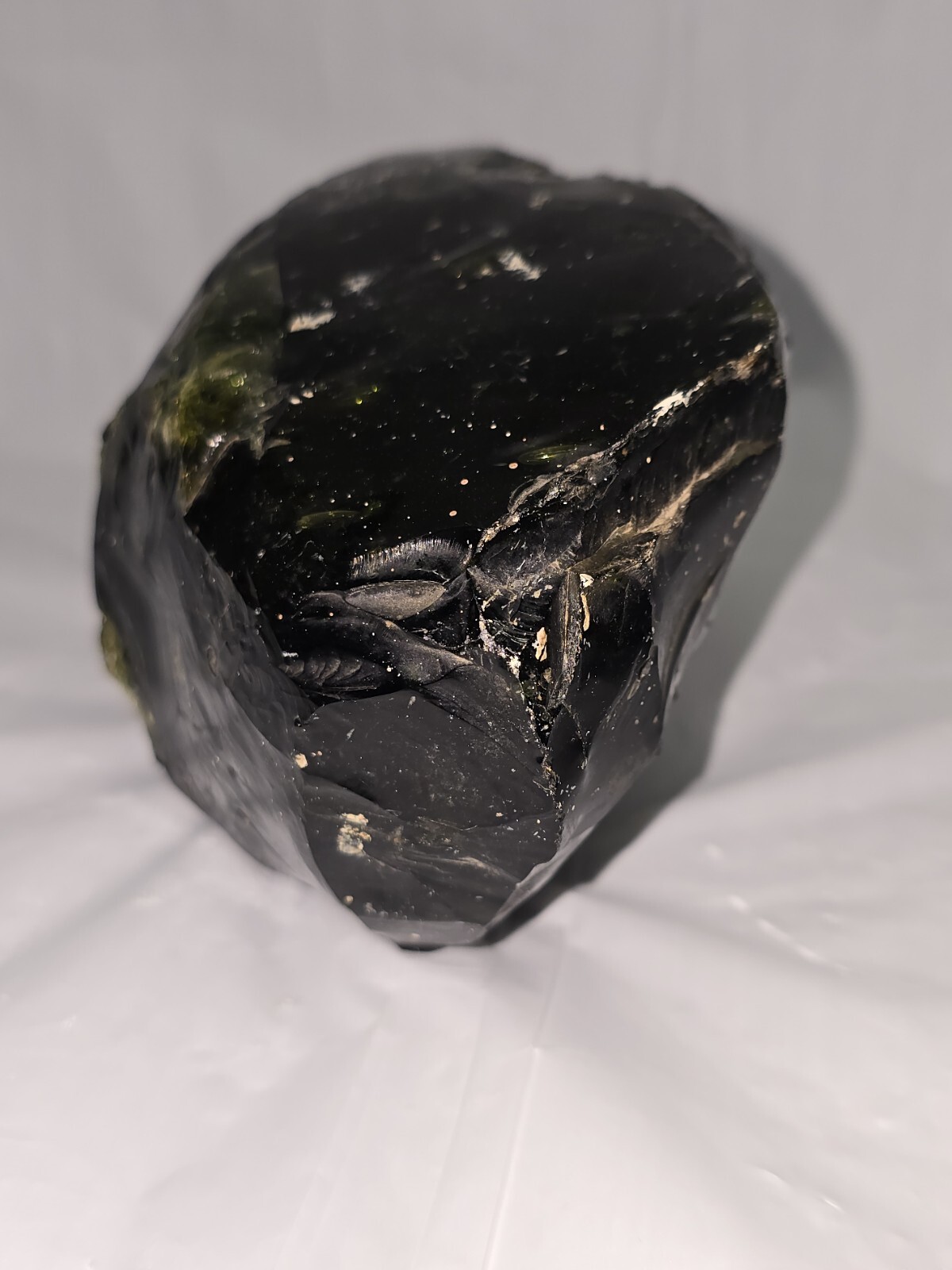 Unknown crystal / slag glass / gem stone / obsidian 3.2 lbs Dark Green