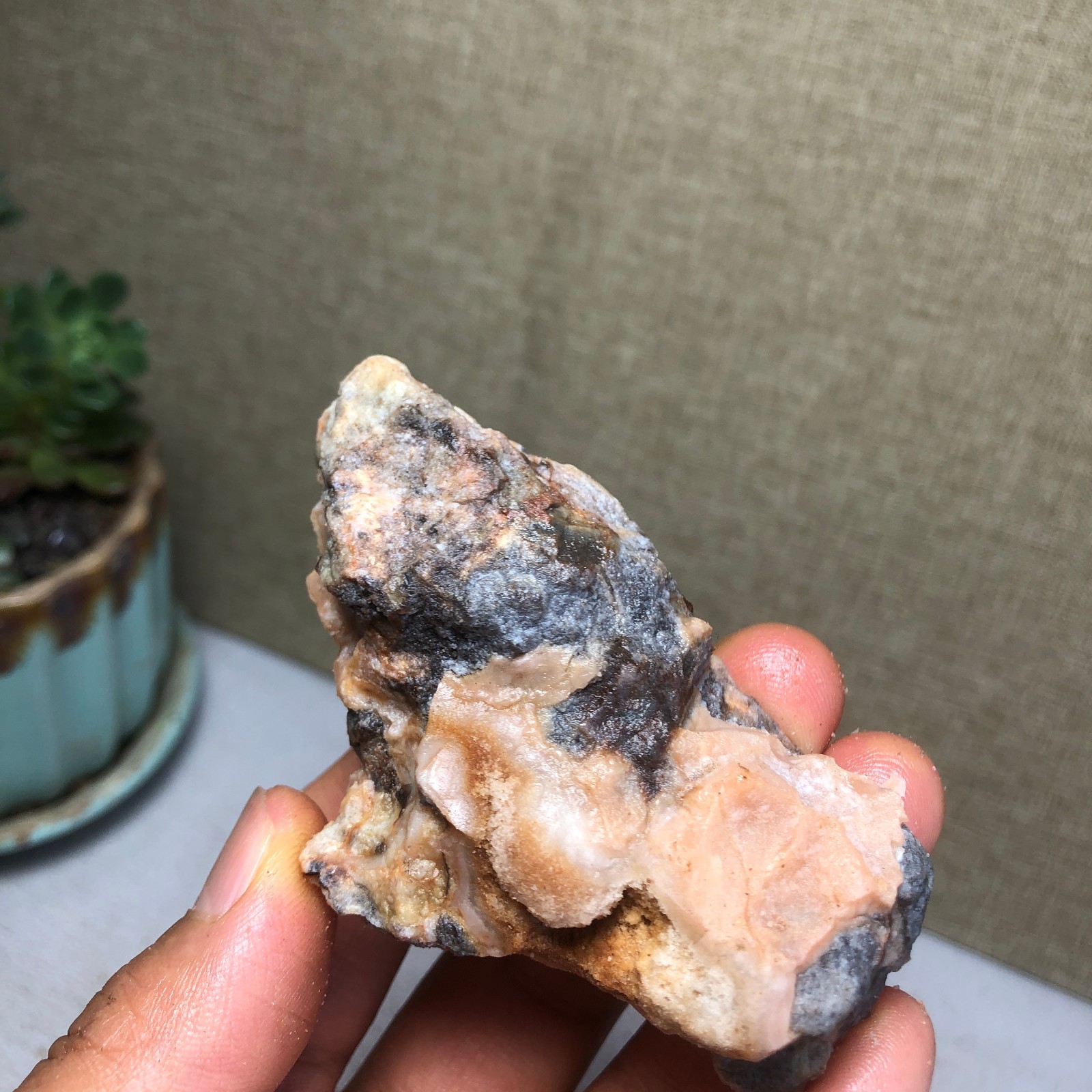 Natural Indonesian Bloodstone agate Crystal rough original Specimen 82g A4700