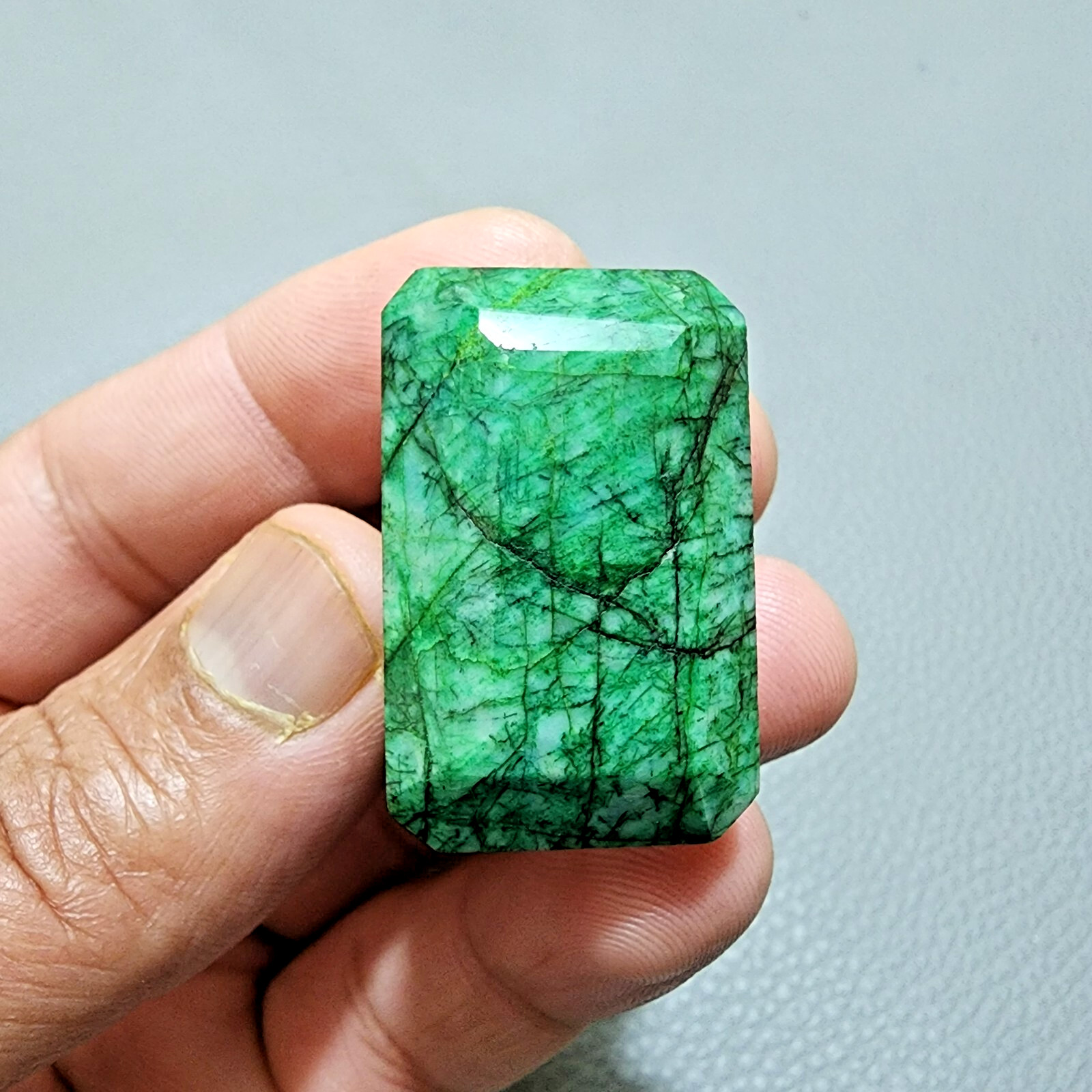 146.7 Crt Elegant Green Brazilian Emerald Faceted Loose Gemstone Jewelry Making