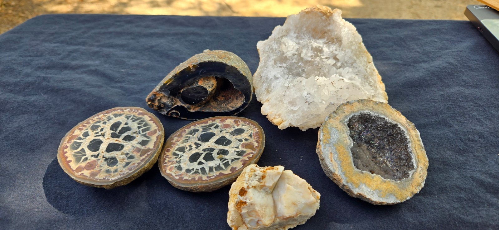 Huge Lot 5 Lbs 2.5 Oz Mexico Cali Kentucky Broken Halves Druzy Quartz Geodes