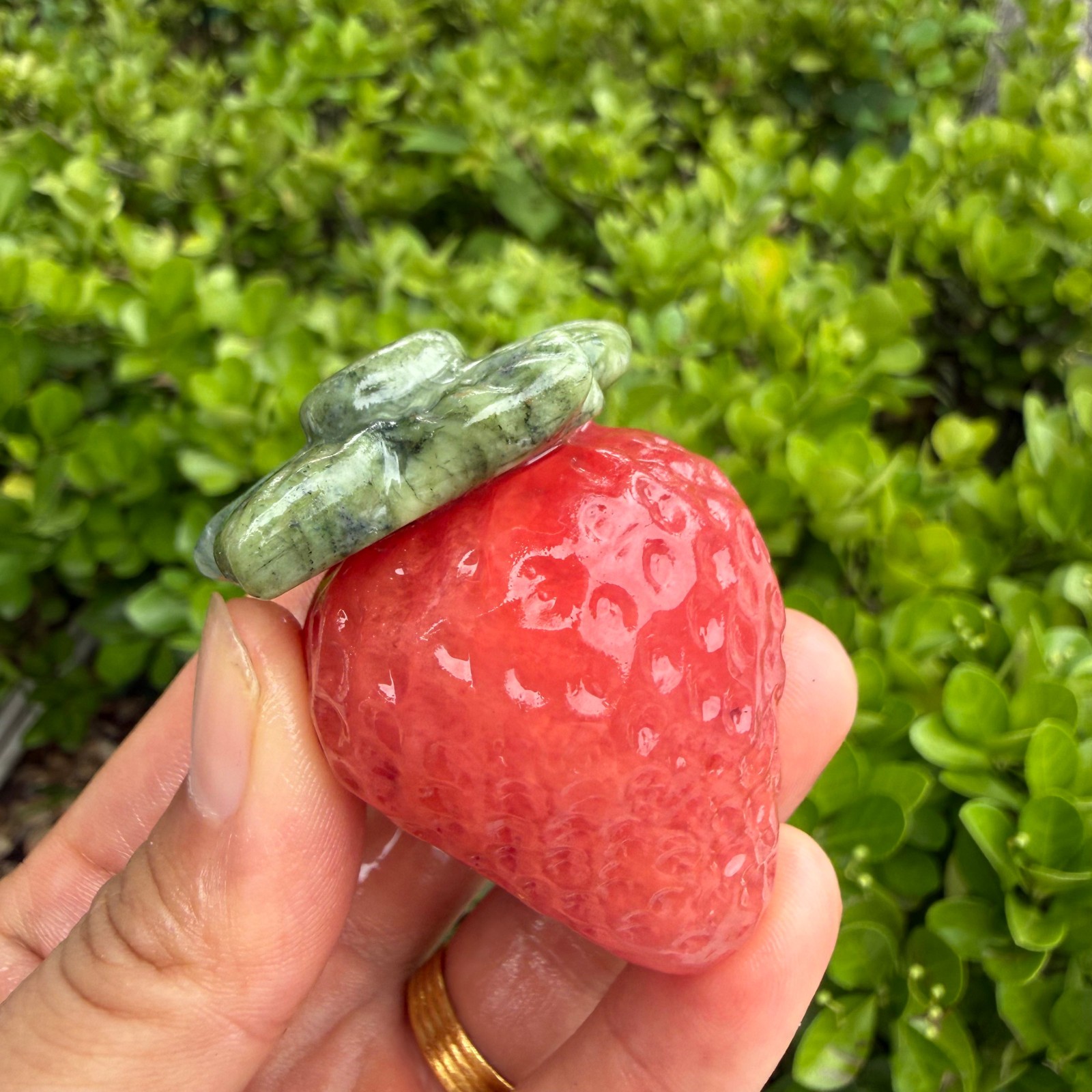 1pc Natural unknown hand carved Strawberry quartz crystal heal Gift