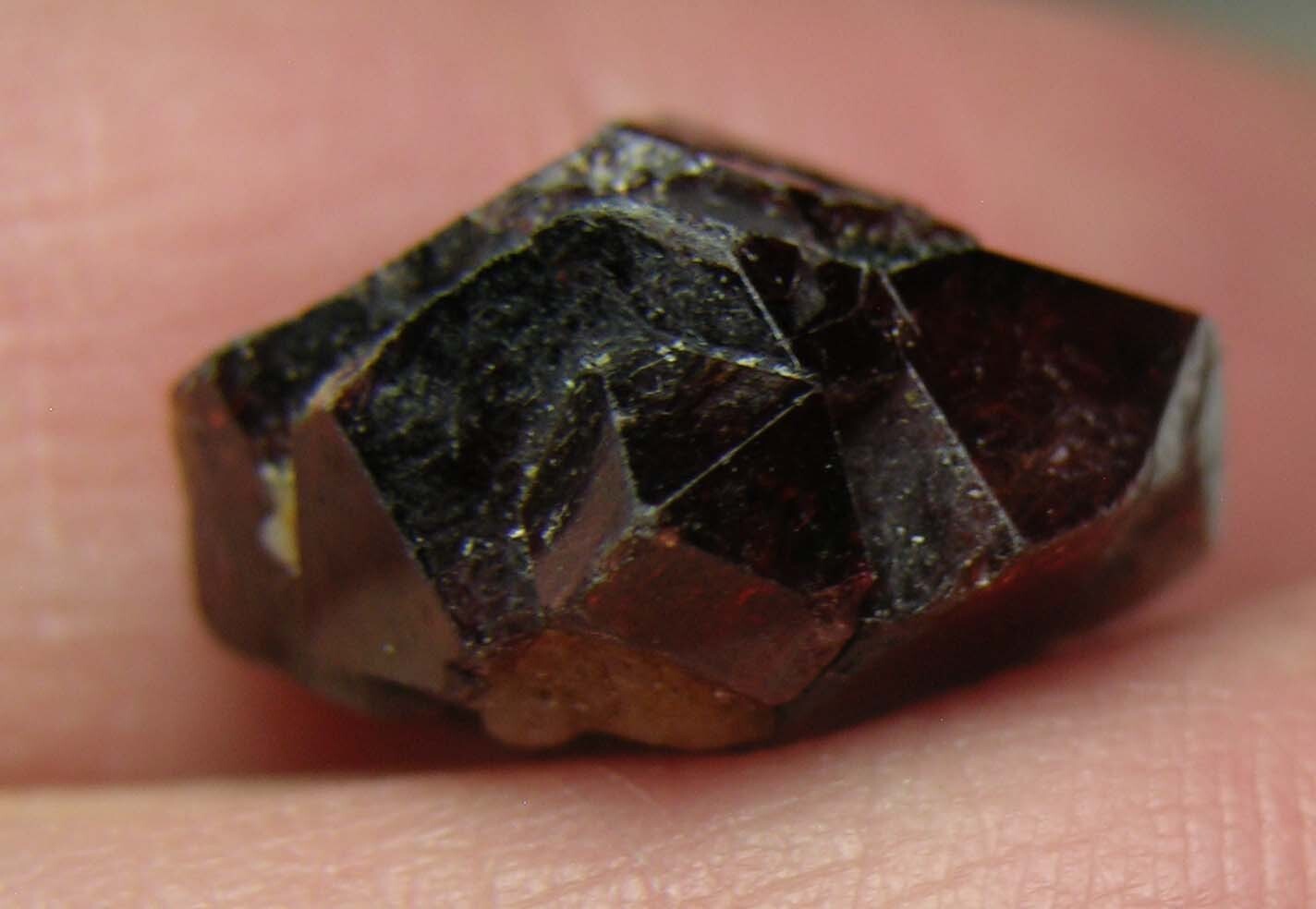 #17 Afghanistan 23.50ct Natural Octagonal Brownish Red Zircon Specimen 4.7g 17mm