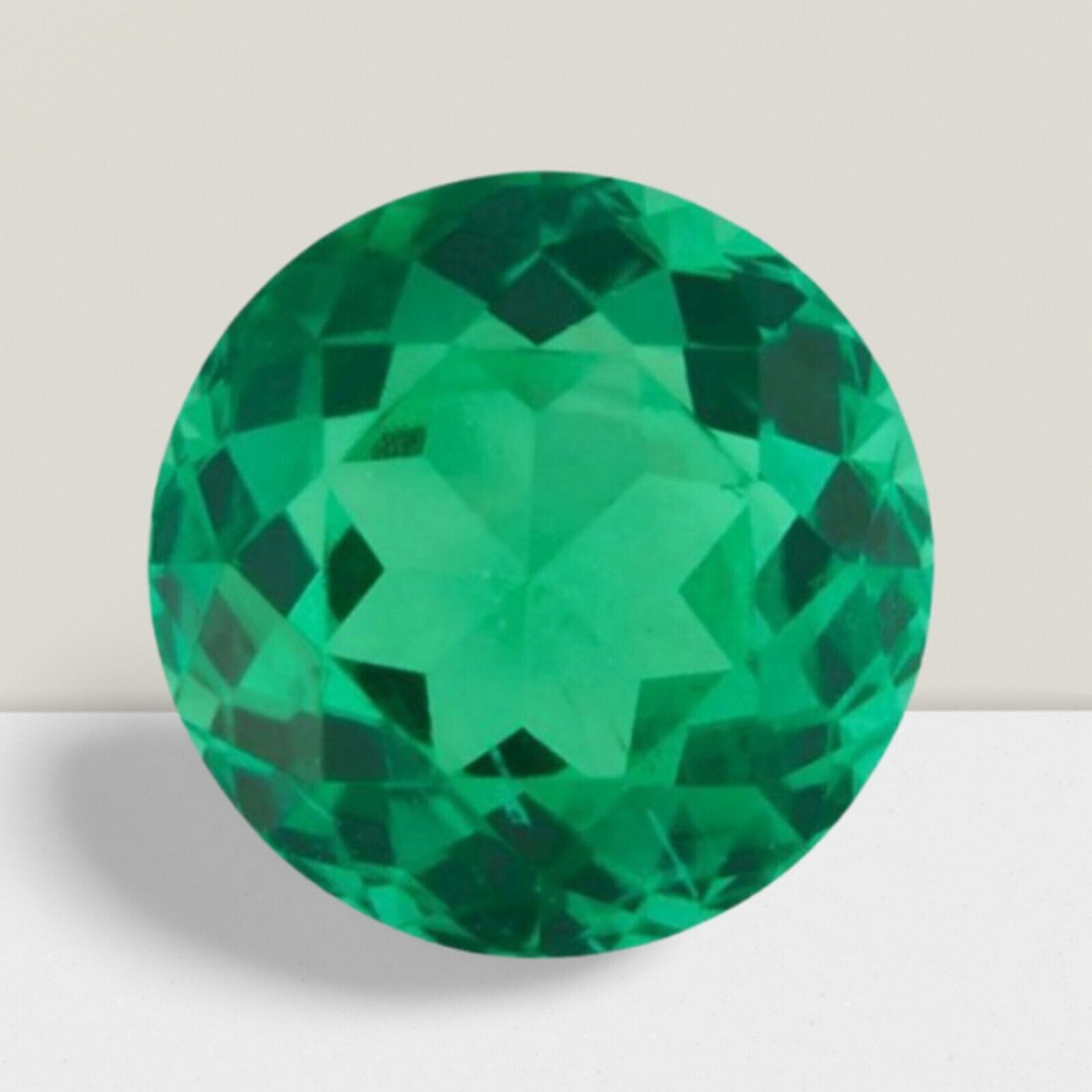 Emerald Round Cut Gemstone 3.51 Cts – 10 mm Vivid Loose Gem