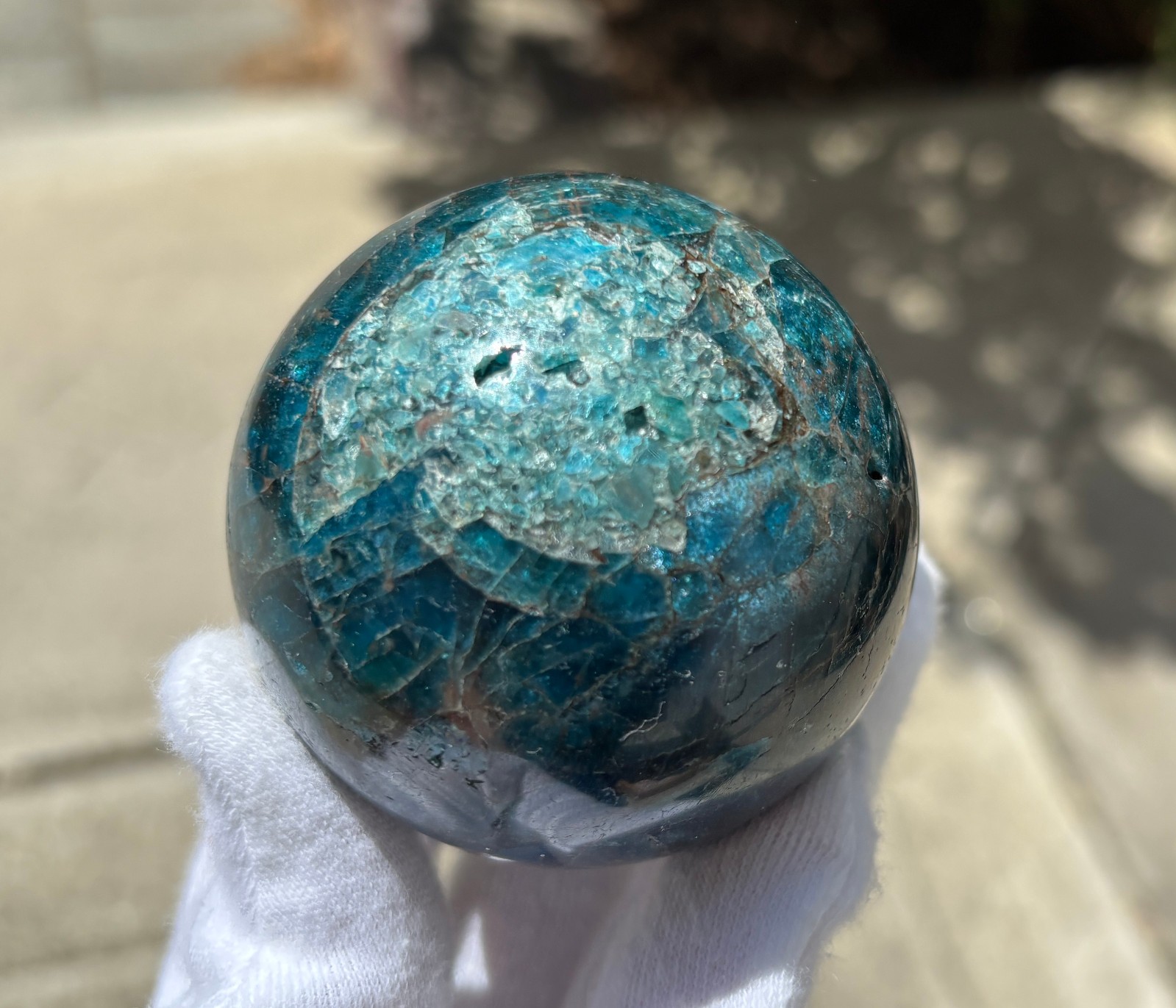 USA SALE 272g 2.16″/55mm BLUE APATITE SPHERE DEEP DARK HUES ASTERISM GEMMY AREAS