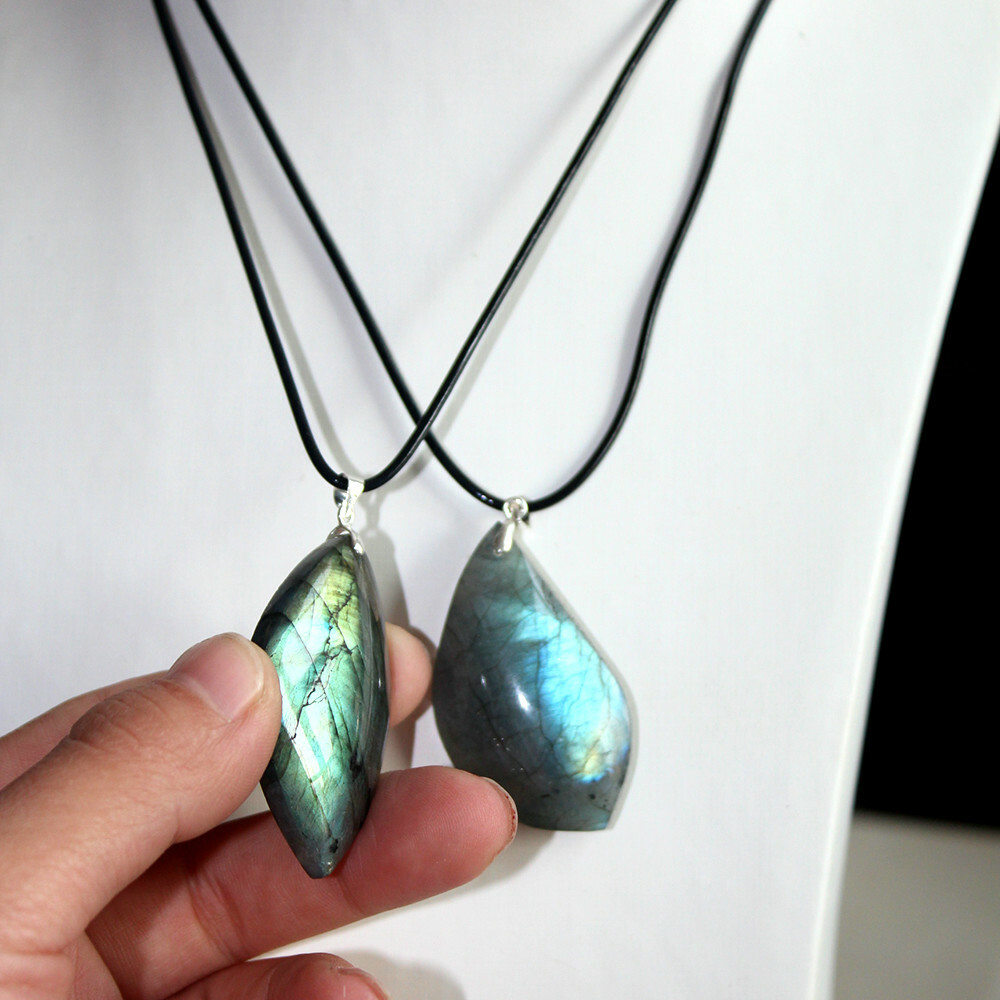 Natural Color light Labradorite Raw Gem Semi-precious Stone Pendants Necklaces
