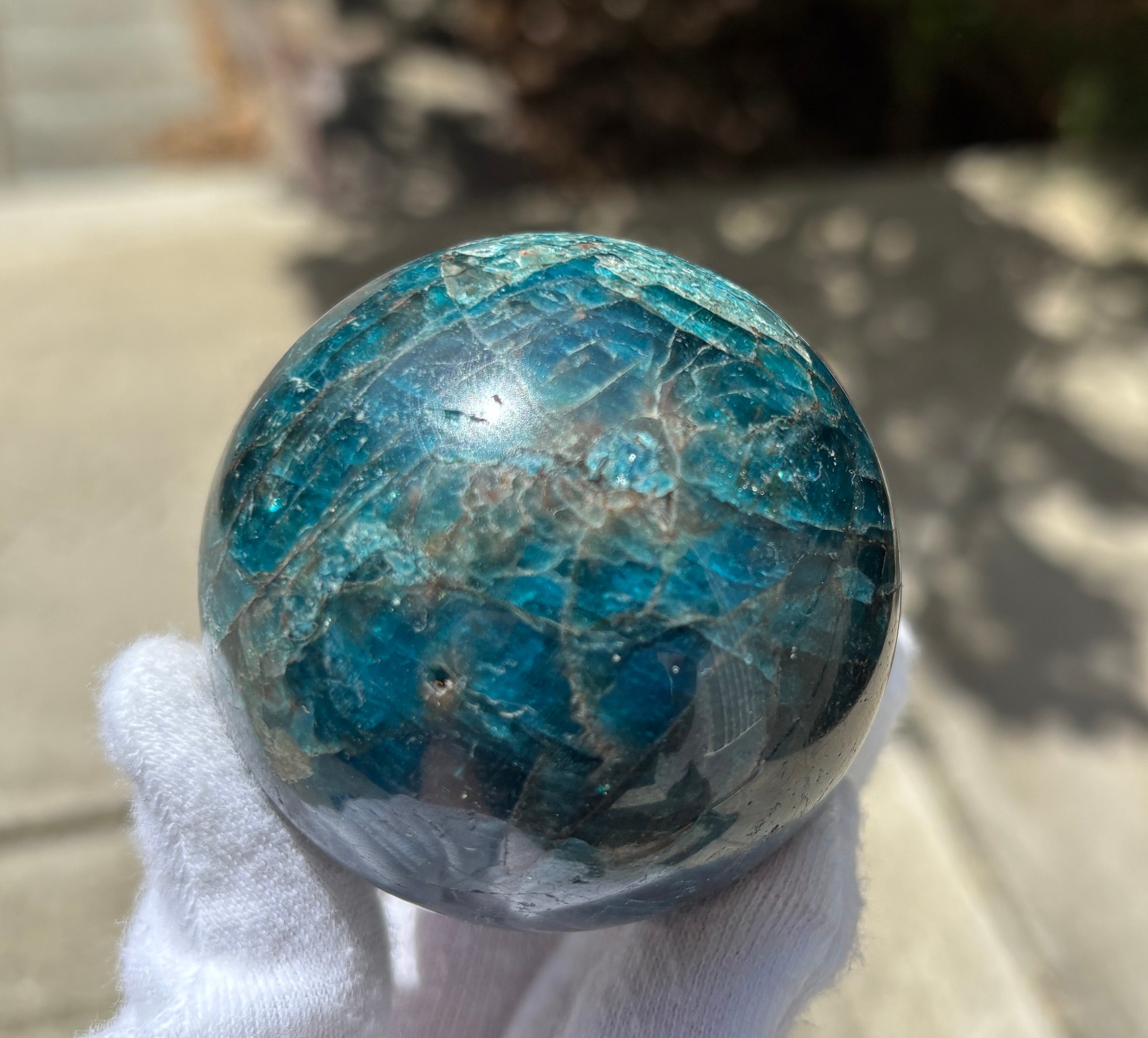 USA SALE 272g 2.16″/55mm BLUE APATITE SPHERE DEEP DARK HUES ASTERISM GEMMY AREAS