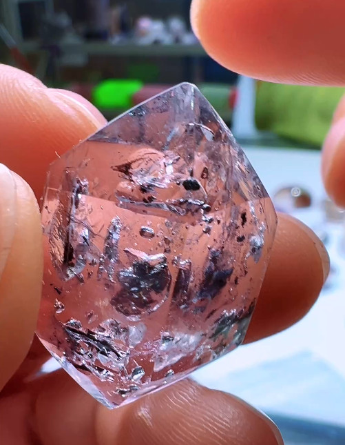 28*18*13mm Natural Enhydro Quartz Moving Water Drop Specimens Point Reiki