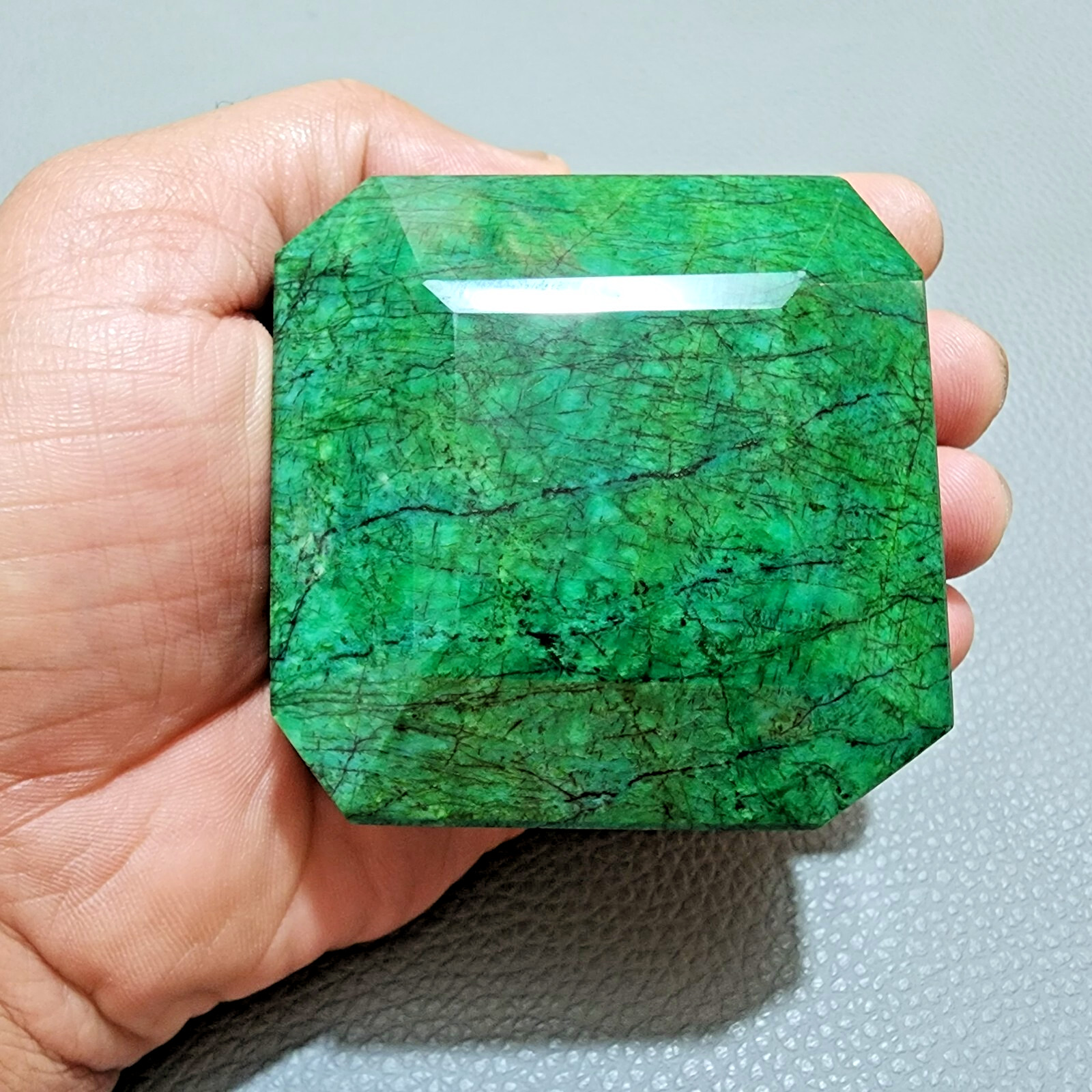 Top Size Green Brazilian Emerald Rare Size 2360 Ct Loose Gemstone Jewelry Making
